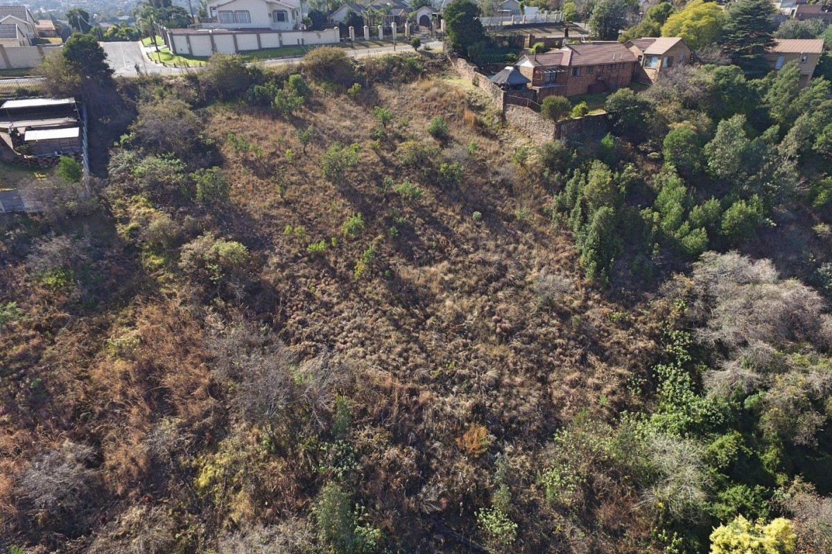 Roodekrans property