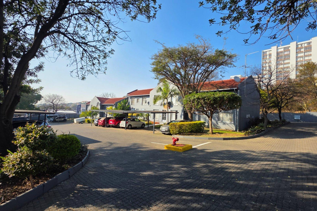 La Montagne property